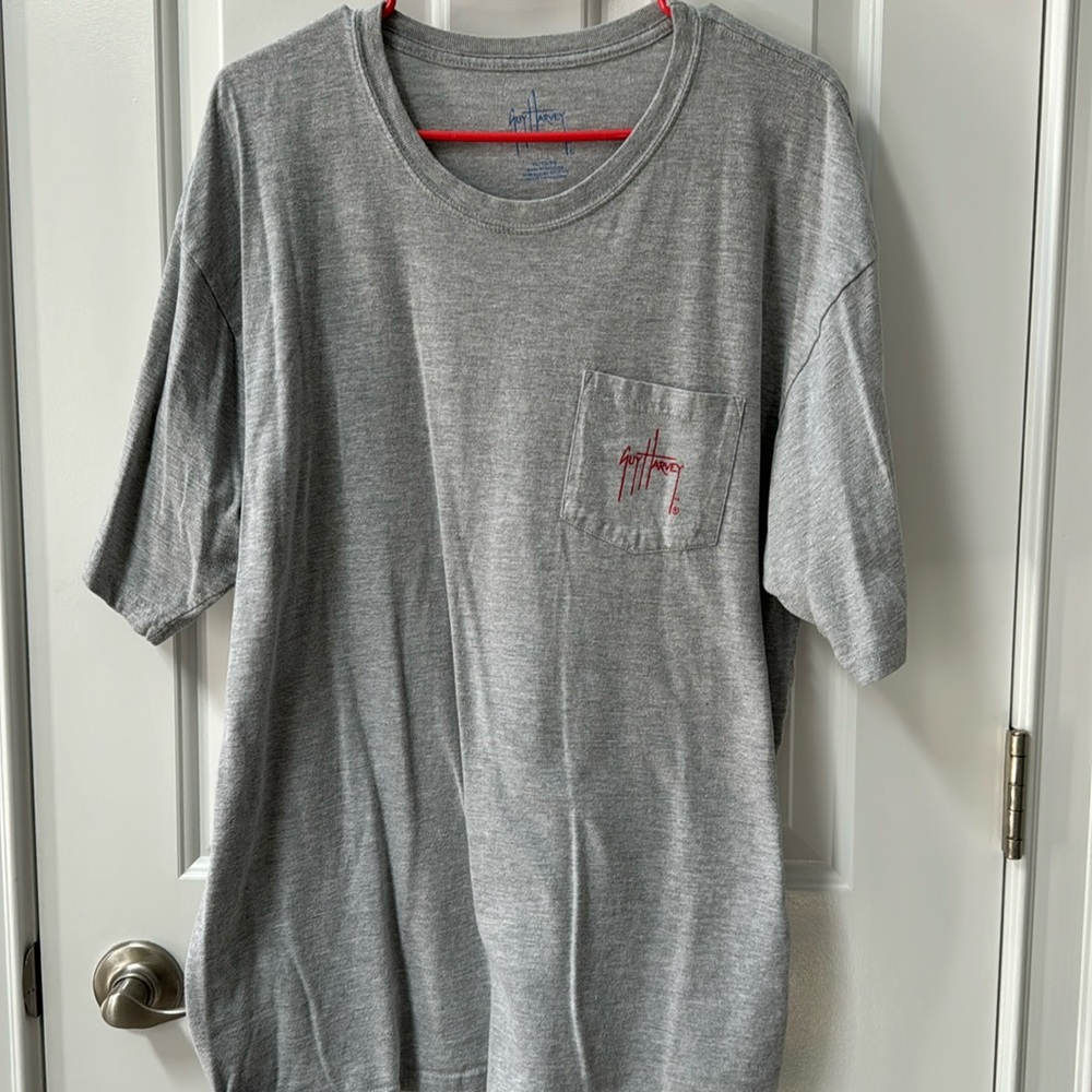 Men’s XL Guy Harvey front pocket T Shirt